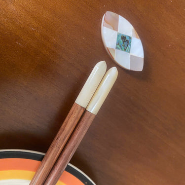Handcrafted Wooden Chopsticks – Set of 2 Pairs with Mother-of-Pearl Inlay & Chopstick Rests – Unique Mother’s Day Gift